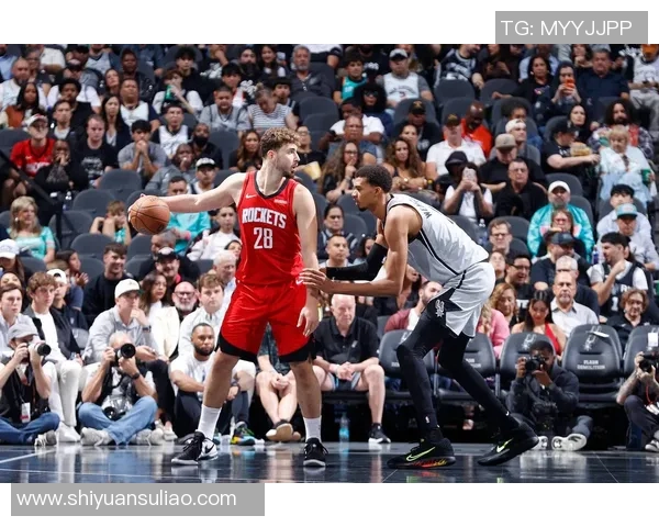 文班亚马打完勇士后重伤！勇士球员一向有恶犯对手中心的习气！